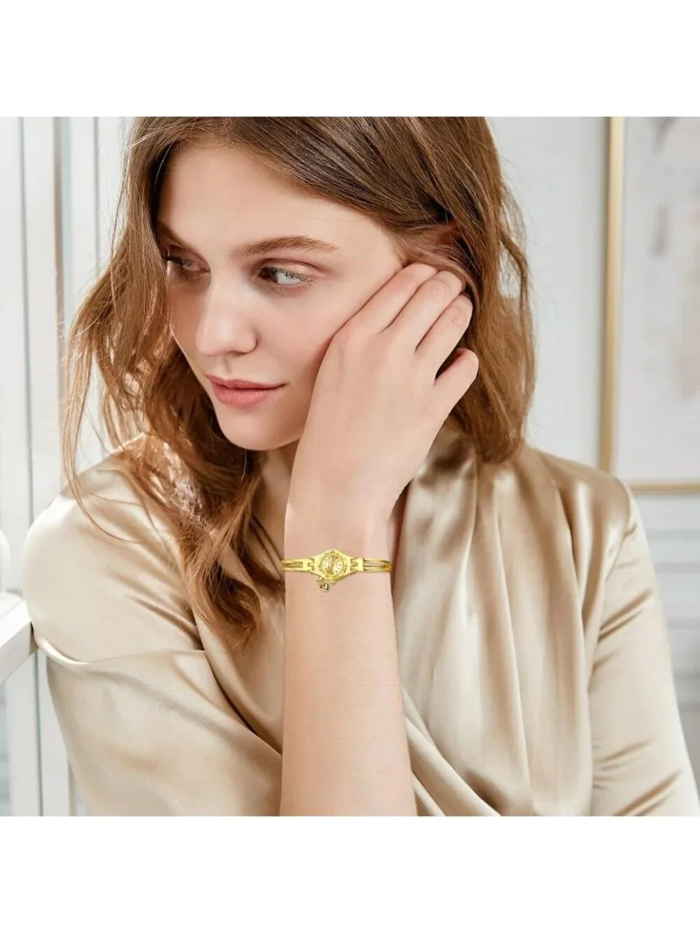 Womens All Gold Analog Quartz Stainless Steel Heart Pandant Bracelet Wrist Watch